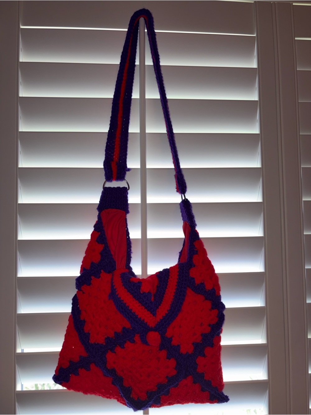Hand Crocheted Knit Yarn Boho Tote Red Purple Purse Shoulder Bag Retro 1970's - Picture 16 of 16
